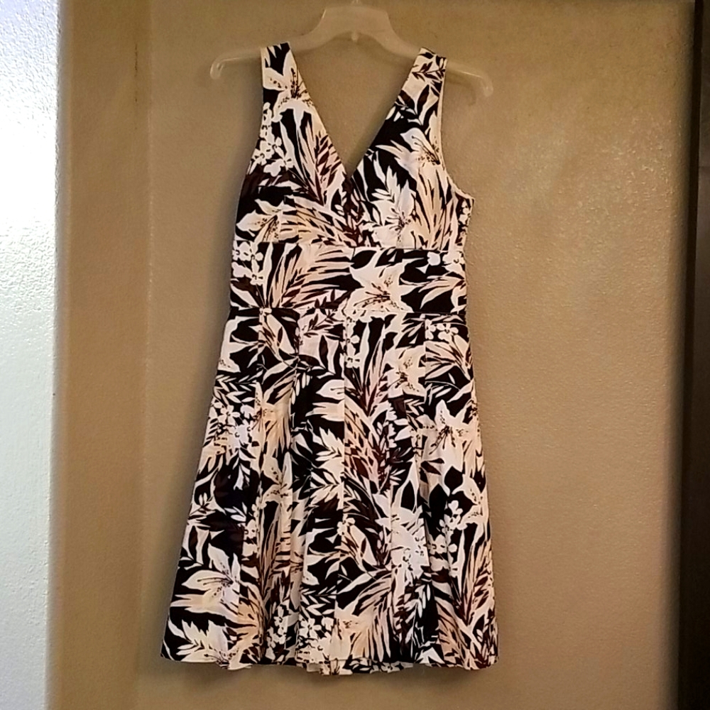 White House Black Market size 6 Dress